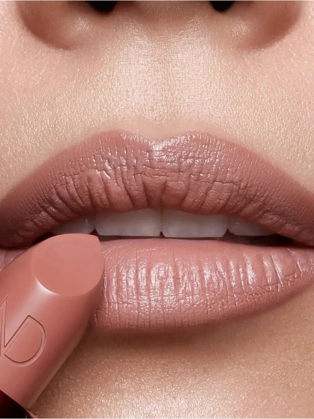 Natasha Denona I Need A Nude Lipstick - Metallic Pink Packaging